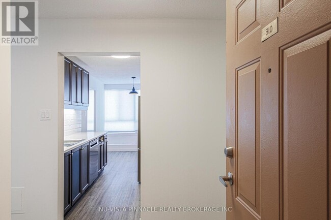 Photo - 1600 Adelaide St Unit 310