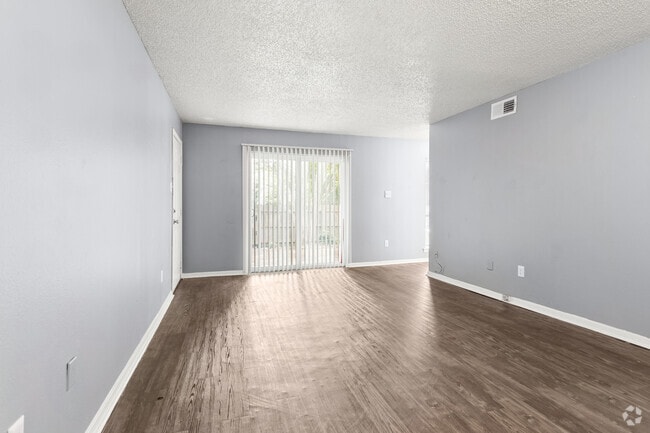 1BR, 1BA - 750SF - Living Room