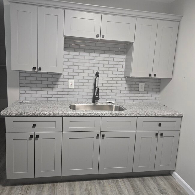 Kitchen - 994 Nilles Rd Unit A