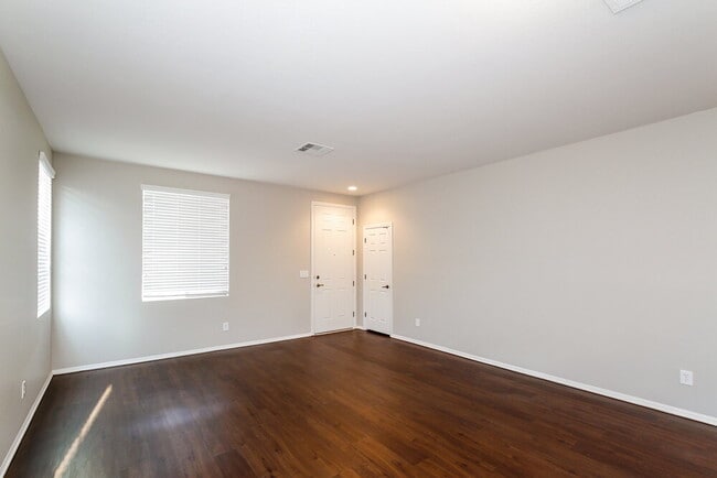 Photo - 10527 Peach Creek St