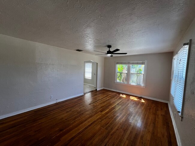 Photo - 3730 3rd Ave N