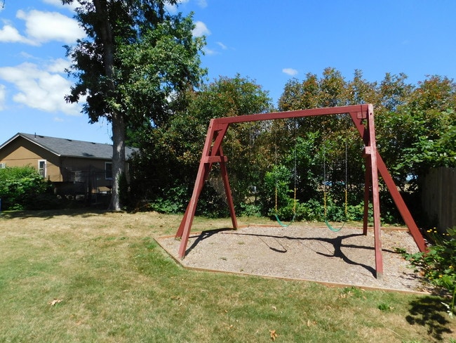 Building Photo - Village Park Apartments