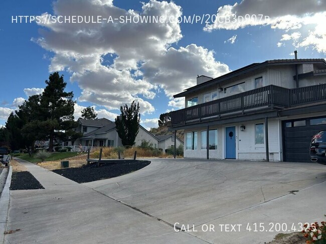 Building Photo - Lakeside Living Awaits: Beautifully Remode... Rental