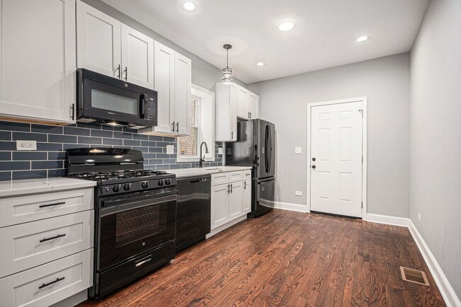 Photo - 1702 N Meade Ave Unit 1