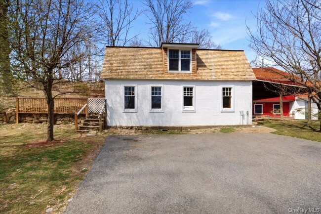 Building Photo - 175 Goldens Bridge Rd Unit 1