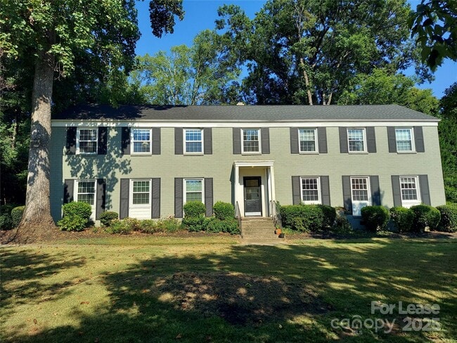 Building Photo - 557 Wakefield Dr Unit A Rental