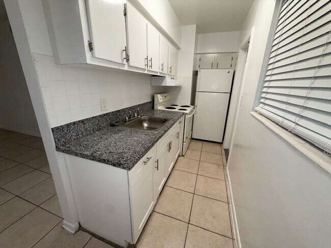Photo - 119 NE 5th St