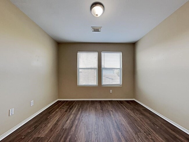 Photo - 503 Pine Cluster Ct