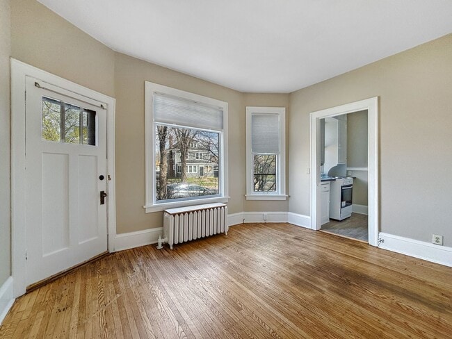 Photo - 1019 W 31st St