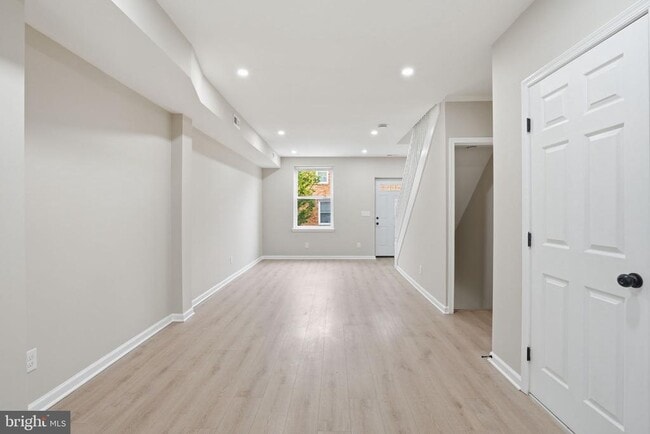 Photo - 2710 Mura St