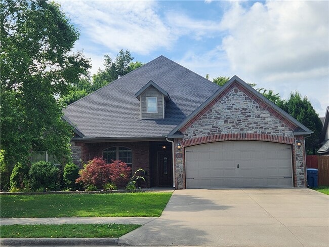 Photo - 1705 SW Hayfield Ave