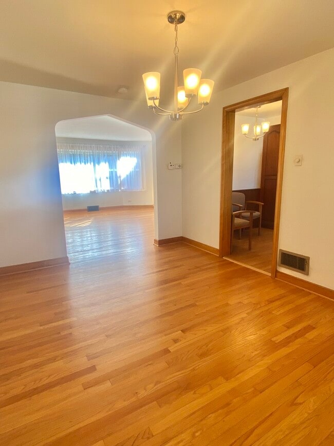 Photo - 1626 Maple Ave