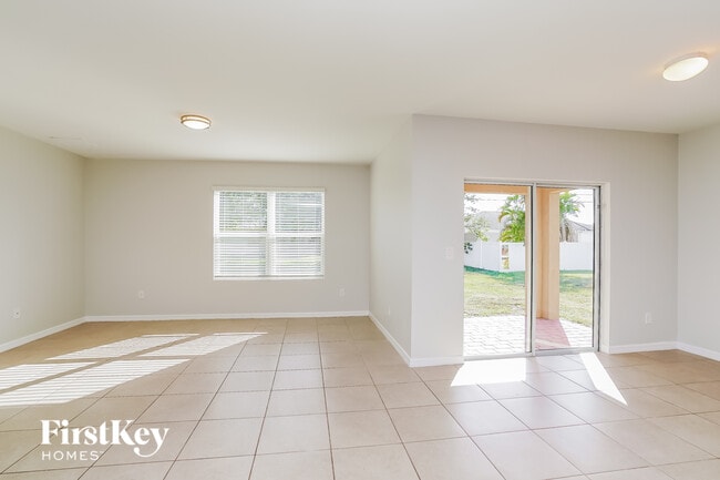 Photo - 2711 SW 9th Ave