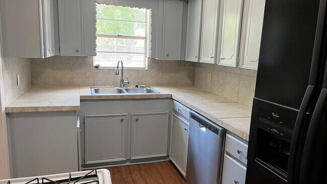 Photo - 6514 Teluco St