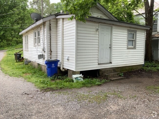 Building Photo - 1217 E Reeder St Rental