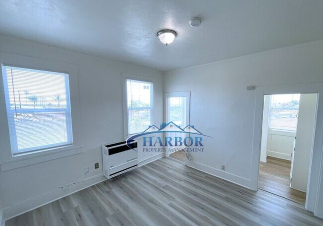 341 W Amar St
