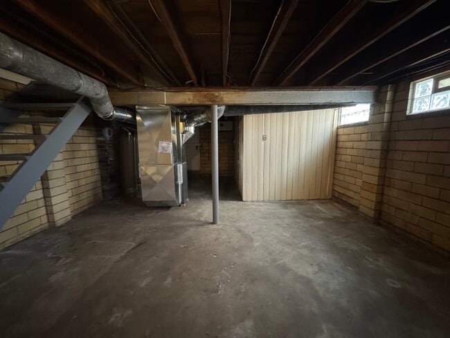 Photo - 133 16th St NE