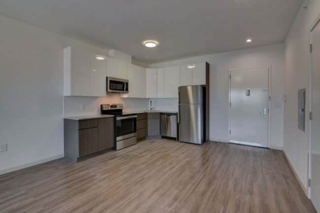 125 S Harrison St 1br  