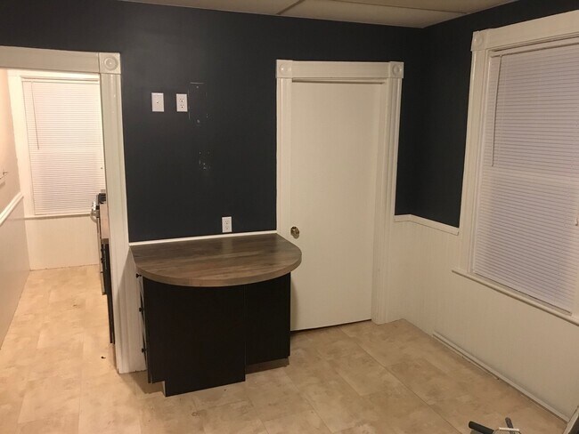 Photo - 596 S Main St Unidad 1 Rear