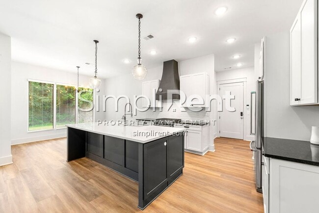 Photo - New 4/3 Home in East Point - 1st month fre...