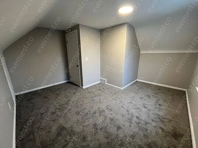 Photo - 84 W Shevlin Ave