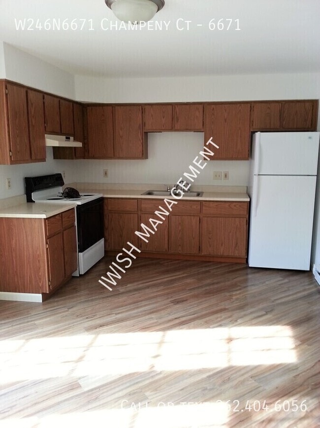 Photo - W246N6671 Champeny Ct