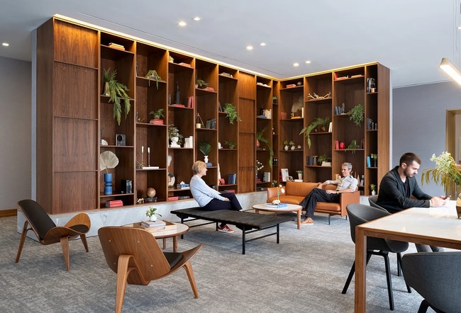 Photo - 75 Park Ln S