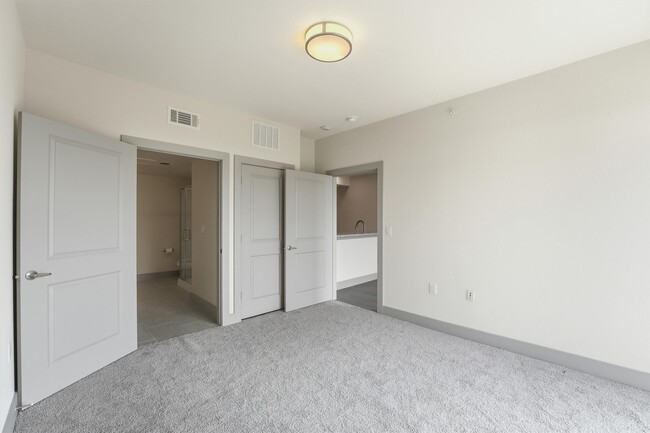 Photo - 6955 Turtlewood Dr Unit 502