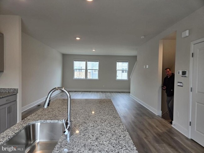 Photo - 151 Munsee Cir