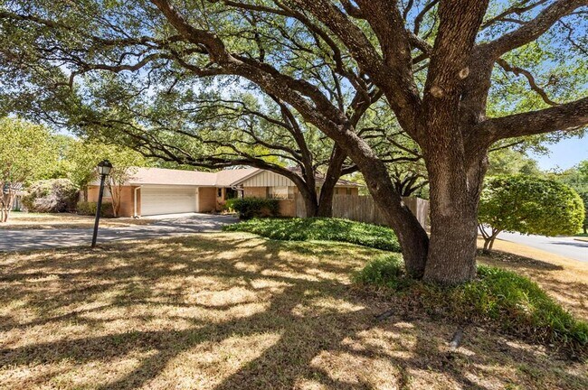 Photo - 1613 Versailles Rd