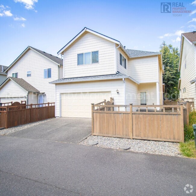 Building Photo - 3 Bedroom With Large Bonus Room! Rental
