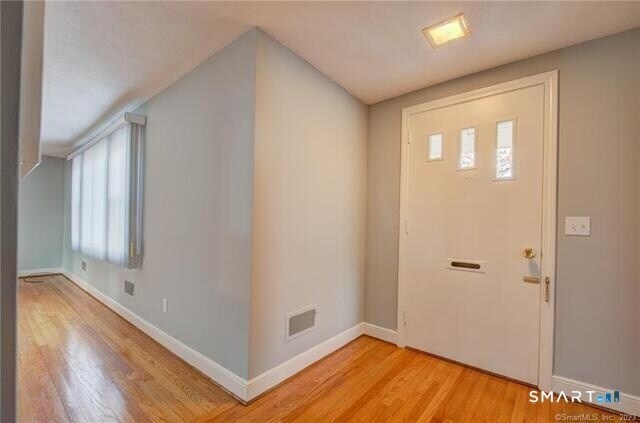 Photo - 104 Clinton St