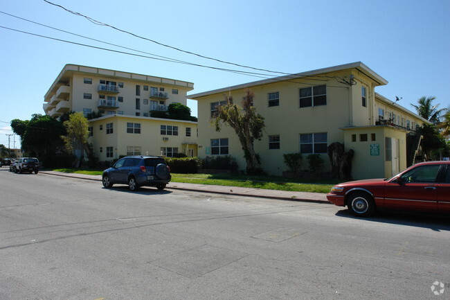 Building Photo - 150-160 S Shore Dr Rental