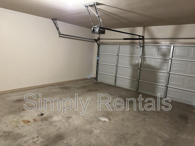 Photo - Jack Finney Blvd 6913 - 1