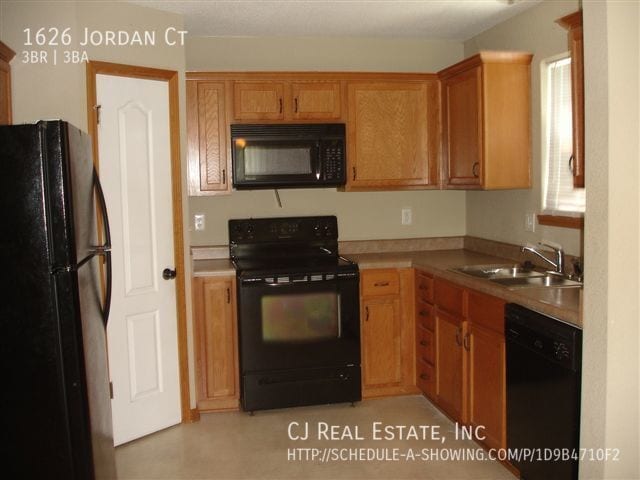 Photo - 1626 NW Jordan Ct
