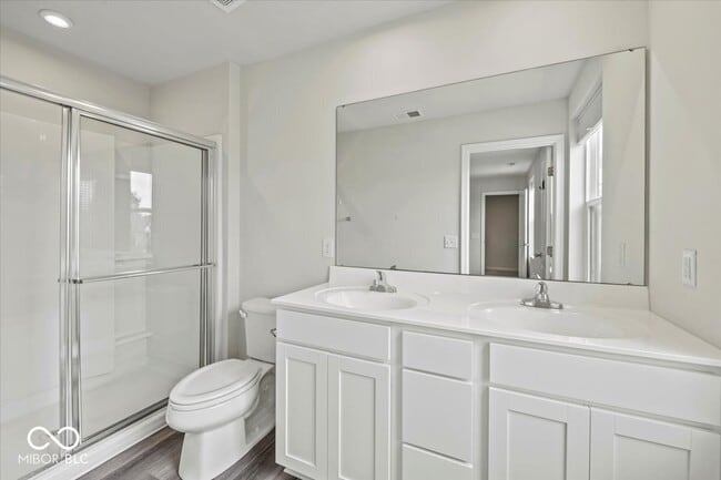 Photo - 3068 Thorpe St