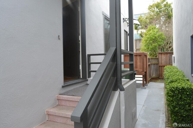 Photo - 87 Lakemont Dr