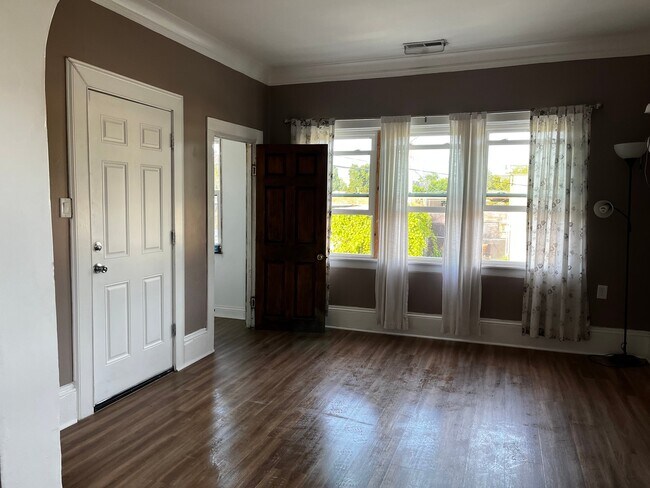 2612 S Farrell St Unit 2