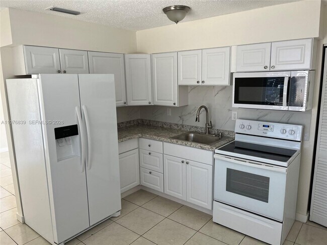 Photo - 3674 SW 25th Ter Unit 3674