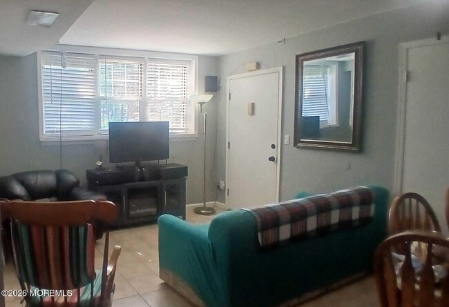 Photo - 124 College Dr Unit 124