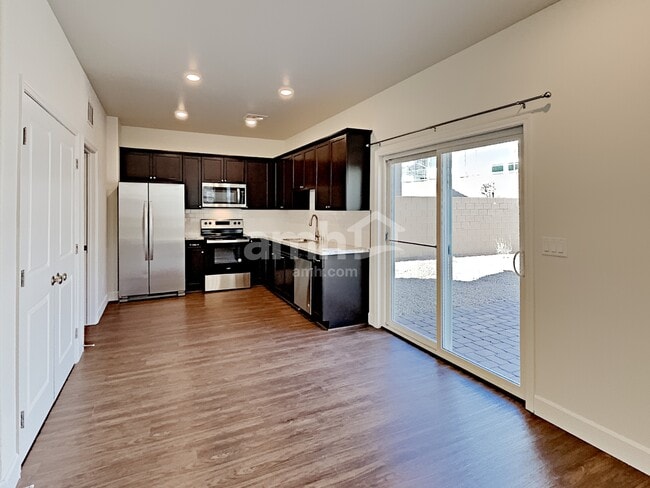 Photo - 1518 Golden Hour Ave