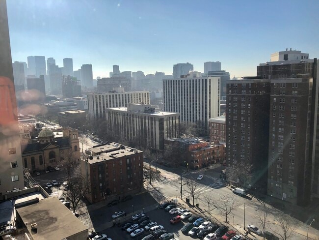 South view from living room - 1122 N Clark St Unit 1810