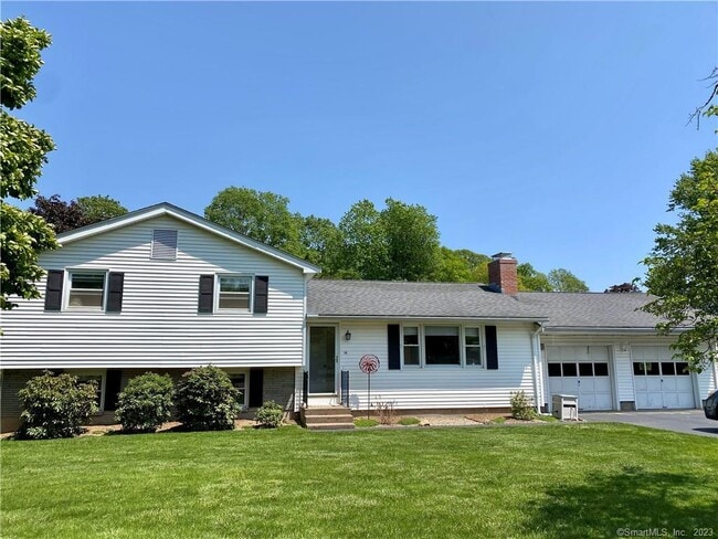 Photo - 14 Stonegate Dr Casa