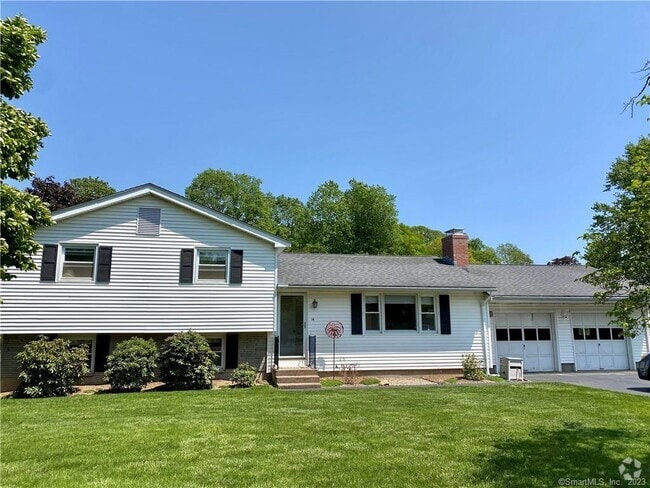 Building Photo - 14 Stonegate Dr Rental