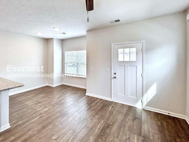 Photo - 211 Ansley Wy