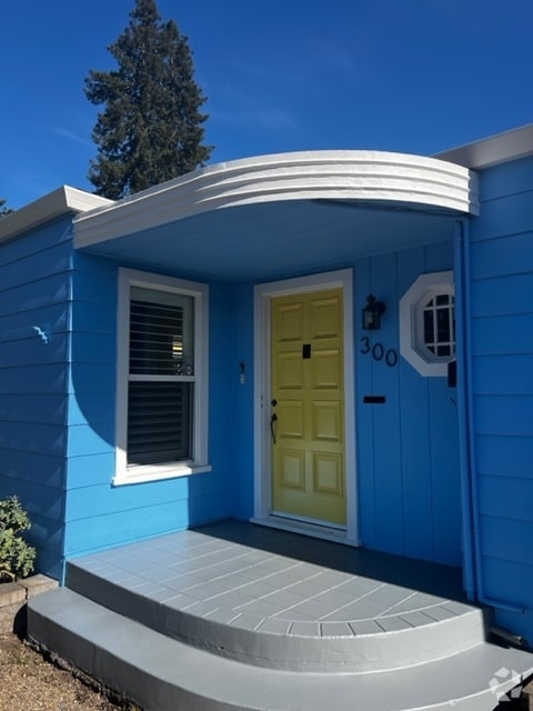 Building Photo - 300 Ridgway Ave Rental