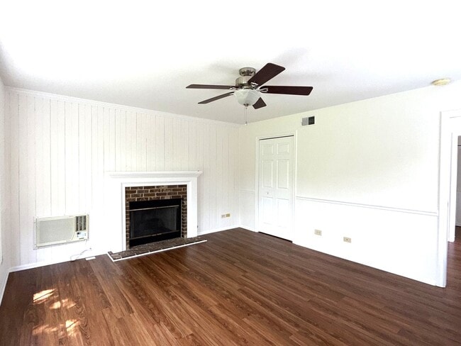 Photo - 606 S 3rd St