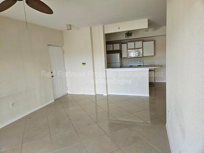 Building Photo - 6360 Aragon Way Unit Apt 306