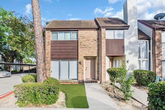 Building Photo - 17210 Imperial Valley Dr Unit 53