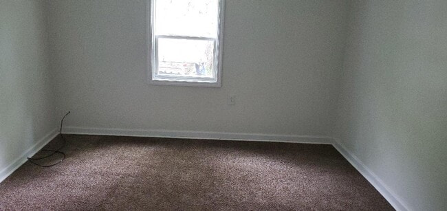 Photo - 2008 Crestview Dr